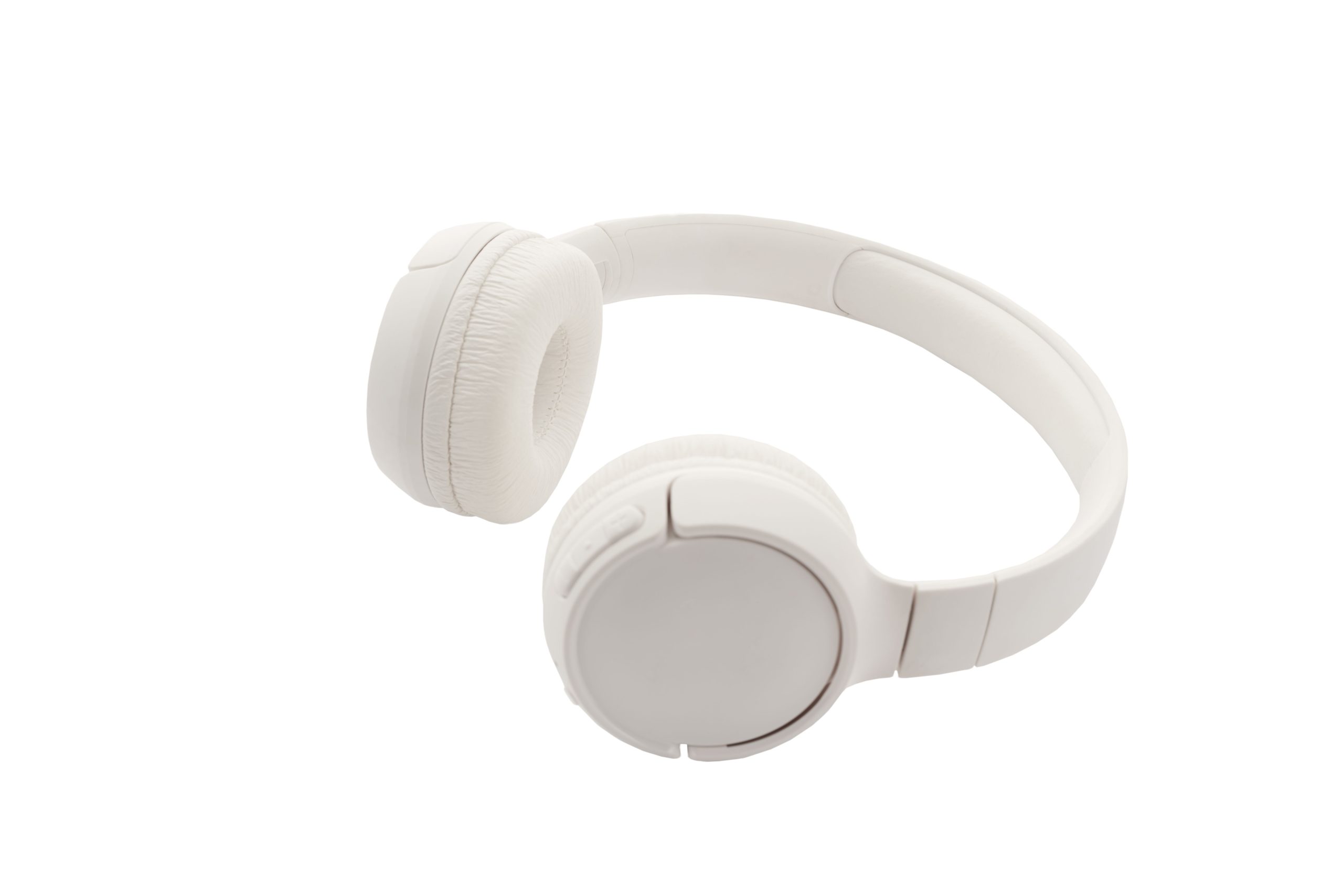 Auriculares inalámbricos blancos minimalistas