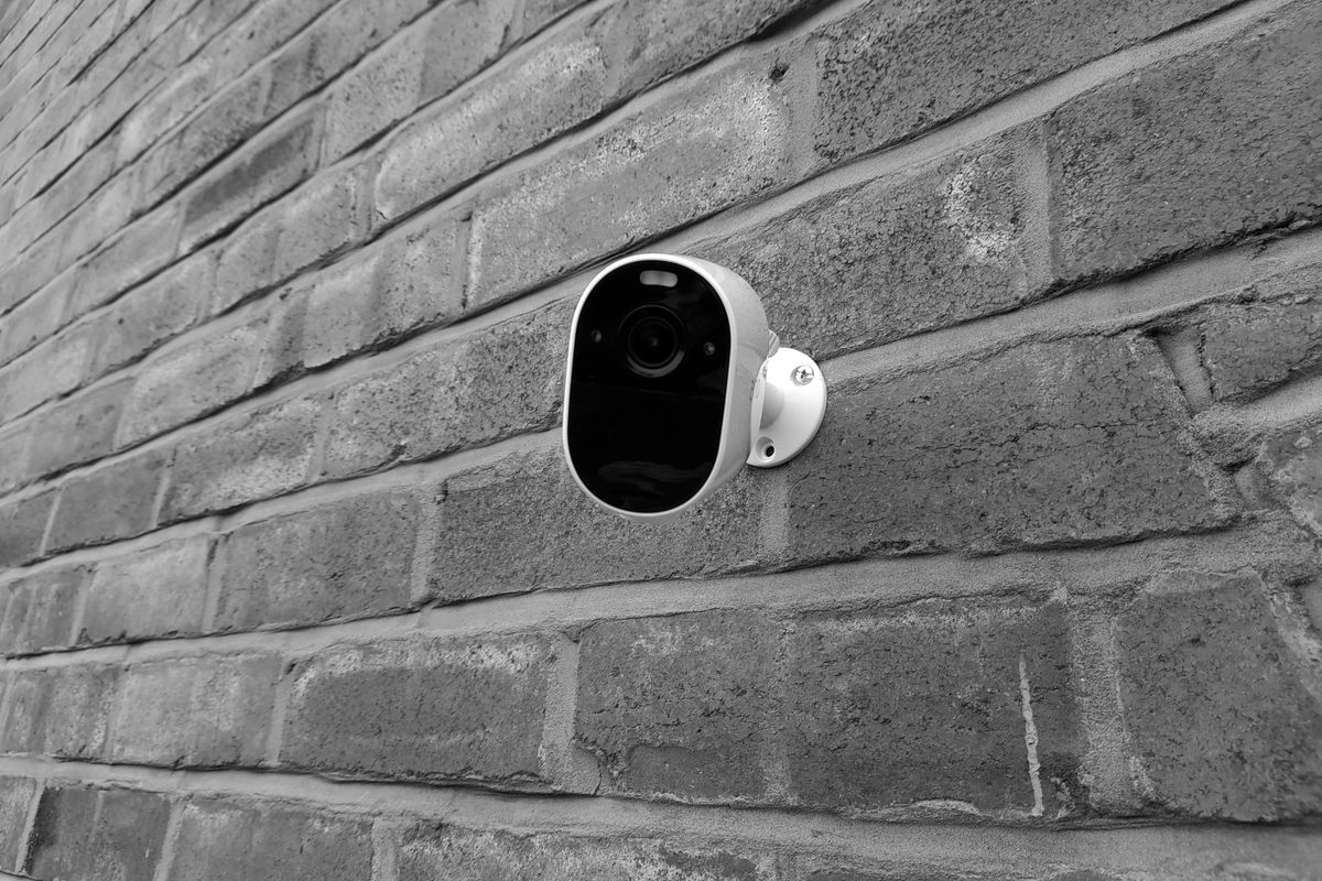 Cámara de seguridad para hogar instalada