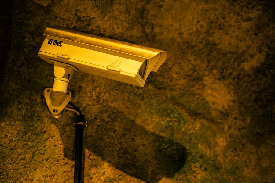 Cámara de seguridad con visión nocturna